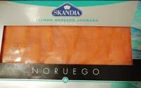 Salmon ahumado noruego