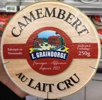Amount of sugar in Camembert au lait cru (23% MG)