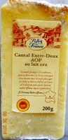 Amount of sugar in Cantal entre-deux AOP au lait cru