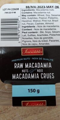 Raw macadamia nuts